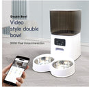 Comedouro duplo com câmera e gravador de voz